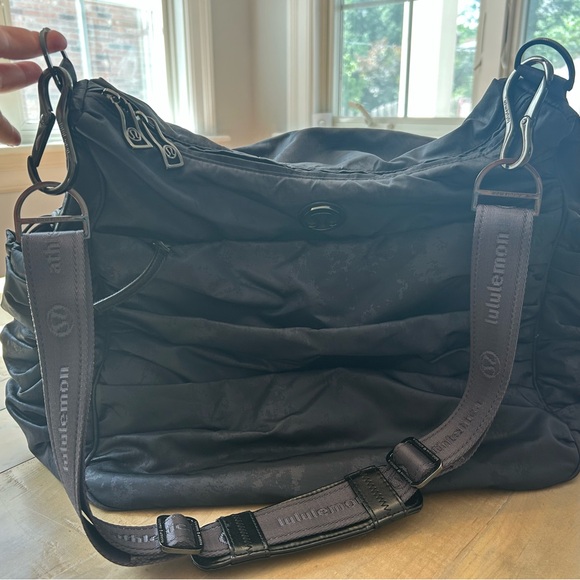 Lululemon gym bag - Picture 9 of 13